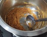 A picture of step 2 of Sewaiyan Kheer.
