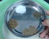 બિસ્કિટ ભાખરી (Biscuit Bhakhri Recipe In Gujarati) રેસીપી સ્ટેપ1ફોટો