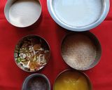 A picture of step 1 of Semolina (sooji) Halwa.
