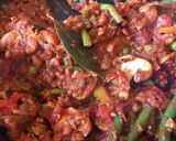 A picture of step 4 of Mushroom Spaghetti Bolognese.