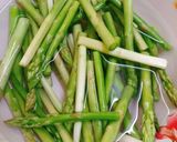 Hình bước làm 1 của món Măng tây xào tỏi