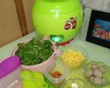 Foto langkah ke 1 dari resep Sayur Bayam jagung bakso.