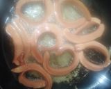 Foto del paso 2 de la receta: Aritos de vienesas 💕