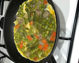 Foto del paso 4 de la receta: Tortilla de menestra de verduras