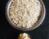 A picture of step 1 of Bhaji pav puffed rice.