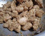A picture of step 2 of Chicken boneless kadahi.