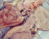 Foto del paso 3 de la receta: Chuletas de cerdo 🐖 en cerveza y miel