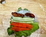 Foto langkah ke 3 dari resep Vietnamese Spring Rolls.