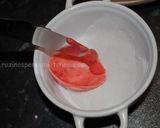 A picture of step 11 of Chocolate flowers.