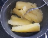 Foto del paso 1 de la receta: Volcán de yuca con salmón