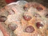 Strawberry cake with strawberry sauce
