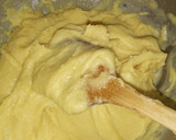 Foto del paso 7 de la receta: Croquembouche (masa choux y crema pastelera)