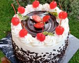 Foto langkah ke 10 dari resep Blackforest Cake.