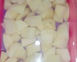 Foto langkah ke 2 dari resep Telur kentang lada hitam.