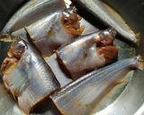 A picture of step 2 of Pabda Fish Curry.
