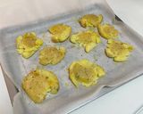 Foto del paso 1 de la receta: Patatas baby con tacos de jamón