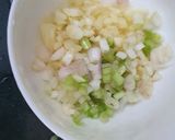 Hình bước làm 3 của món Miến xào tôm thịt cải bó xôi