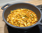 Foto del paso 5 de la receta: Arroz con sepia y garbanzos