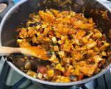 Une image de l'étape 17 de Soupe façon thaïlandaise au poulet, aubergine et curry.