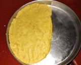 A picture of step 2 of बेसनी कढ़ाही मटर पनीर.