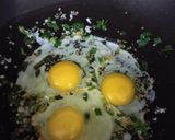Foto langkah ke 1 dari resep Nasi telur kecap.