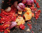 Foto langkah ke 4 dari resep Pecak Ikan Mas khas Betawi.