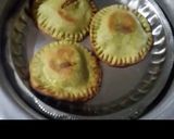 A picture of step 11 of Perad Pies (Guava Cheese Pies).