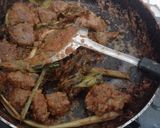 Foto langkah ke 5 dari resep Rendang Sapi Dengan Bumbu Buatan Sendiri.