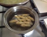 A picture of step 1 of Tagliolini with Asparagus Cream, Scallops, and Bottarga.