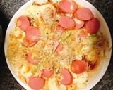 Hình bước làm 3 của món Pizza xúc xích, bò băm từ NCKD