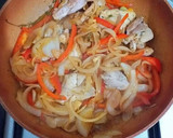 Foto del paso 6 de la receta: Filetillos de contramuslos de pollo al Sindhi biryani