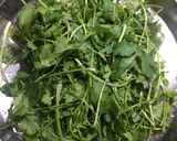 A picture of step 1 of Egg Hara Masala.