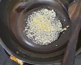 Foto langkah ke 2 dari resep Tumis Sawi Telur Simple.