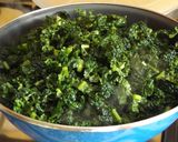 Foto del paso 3 de la receta Kale con carne y gravy
