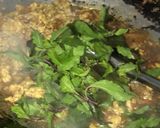 รูปขั้นตอนการทำที่ 8 ของ กะเพราไก่ไข่เยี่ยวม้า😋