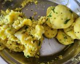A picture of step 3 of Vada Pav Mumbai Soul Street Food.