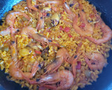 Foto del paso 4 de la receta: Paella muy diferente y preparada en un plis plas y con ingredientes que no acostumbro a comprar
