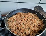 A picture of step 2 of Seviyan Upma.