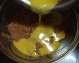 A picture of step 3 of Choco cookie orange zest cream cheese cake.