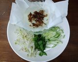 Hình bước làm 2 của món Bánh cuốn chả lụa