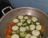 Foto langkah ke 3 dari resep Sop Oyong Wortel.