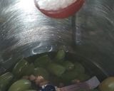 A picture of step 2 of Green Grapes Sorbet.
