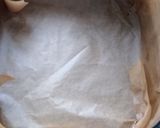 Biszkopt przekładany truskawkami bitą śmietaną i galaretką krok przepisu 3 zdjęcie