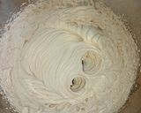 Foto del paso 9 de la receta: Budín Marmolado de café y vainilla