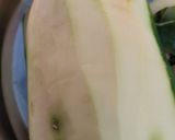 A picture of step 1 of Raw papaya sambharo.
