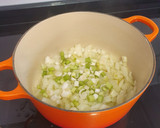 Foto del paso 2 de la receta: Guiso de legumbres y acelgas con bonito de bahía
