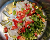Foto del paso 1 de la receta: 240. Caballa en guiso de pimientos y guisantes