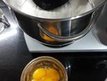 Foto del paso 1 de la receta Torta de manzana invertida con bizcochuelo simple (tipo vainillas)