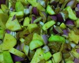 صورة لخطوة 1 من وصفة رز بصدور الدجاج والخضار