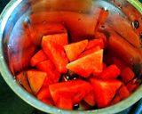A picture of step 1 of Summer special simple watermelon juice.